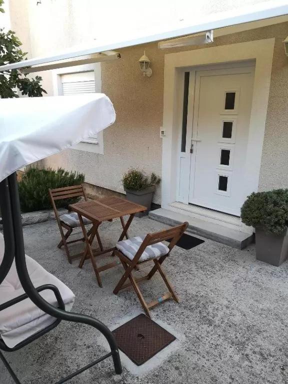 Apartment Maria Zadar Exteriör bild